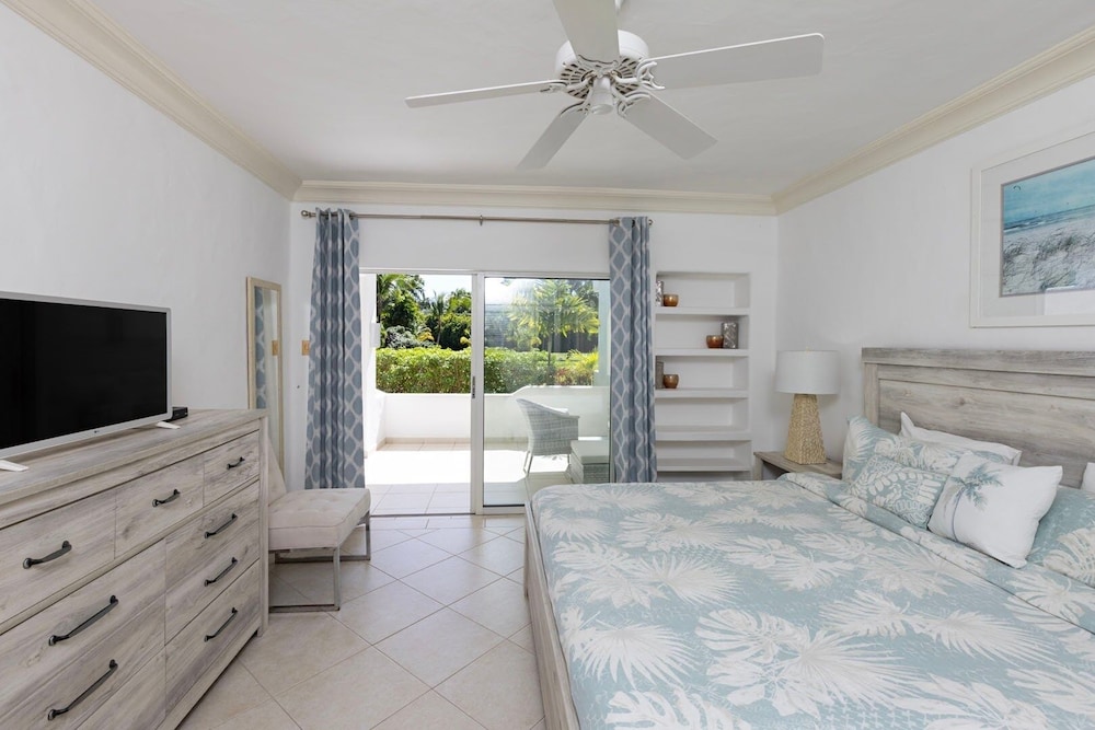 Glitter Bay Estate 112 2 Bedroom Apts