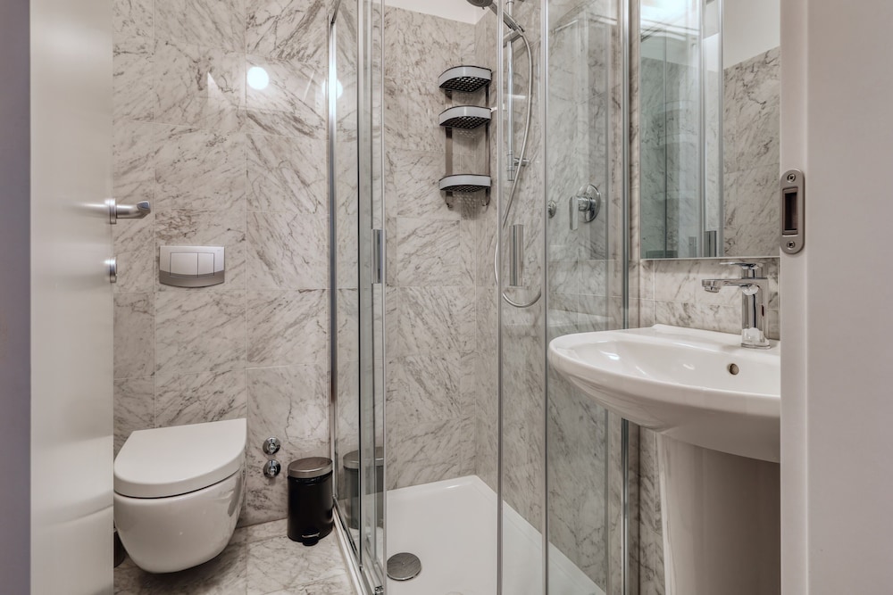 JOIVY Welcoming 3BR Flat in Milan Centre