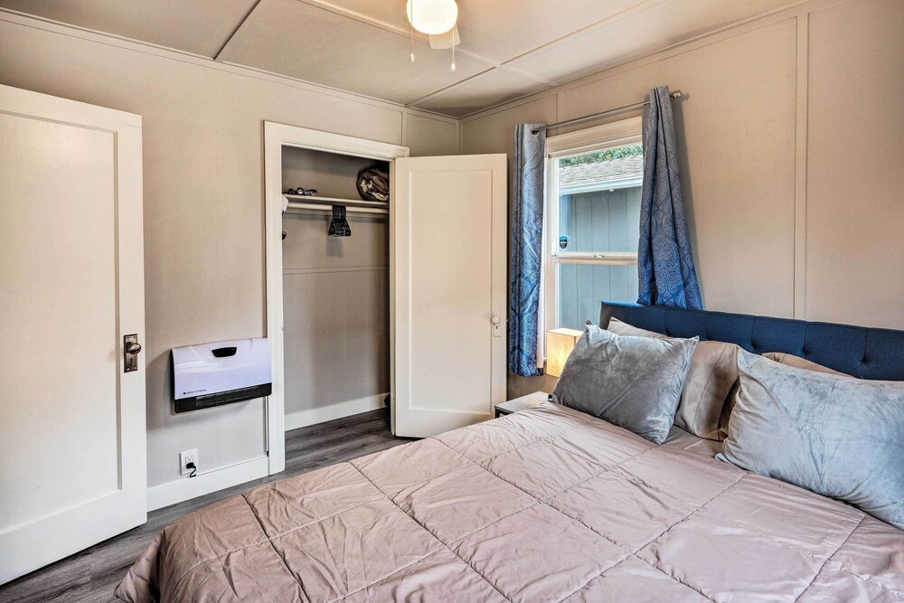 Cozy Elk Grove Home in the Heart of Old Town! view 4