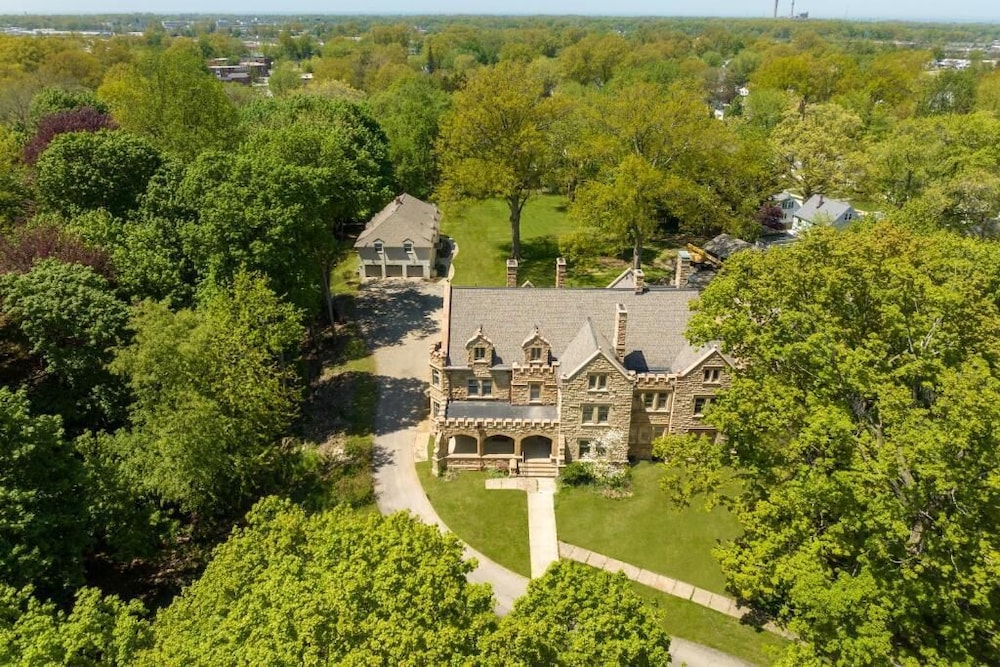 The Willoughby House