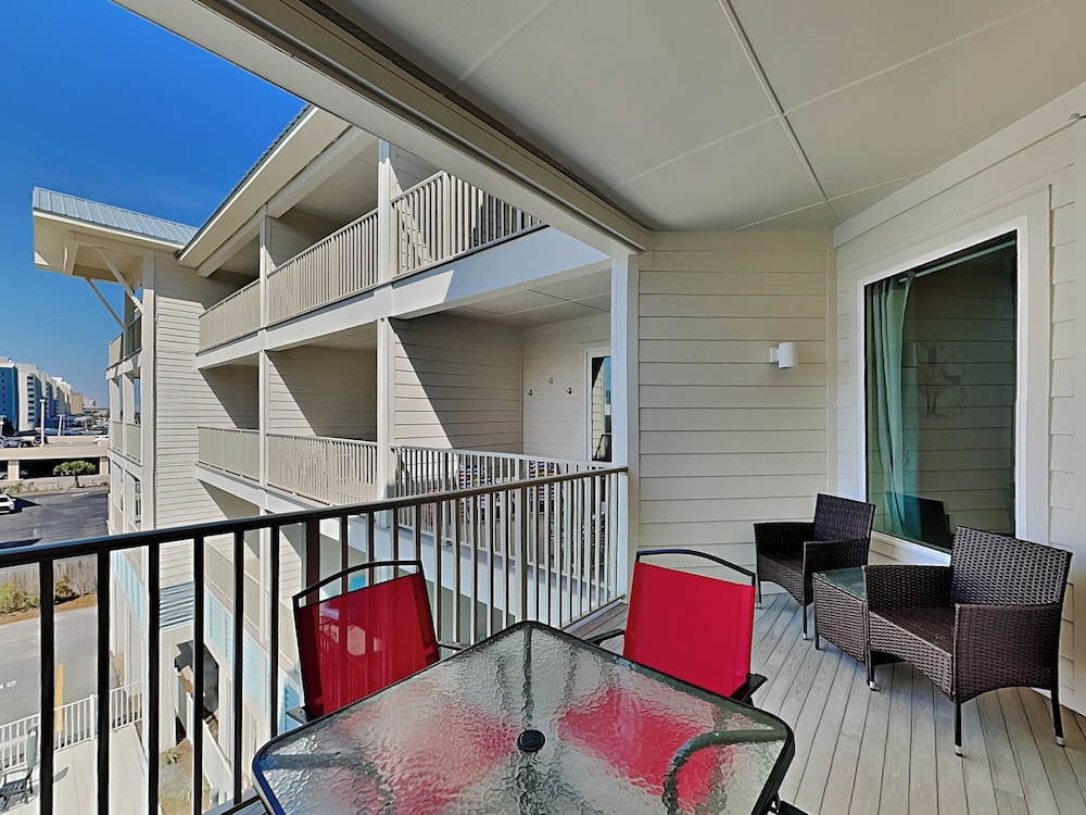 Sea Glass #313 by Southern Vacation Rentals