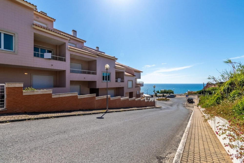 Bay View -T1 in S o Martinho do Porto view 3