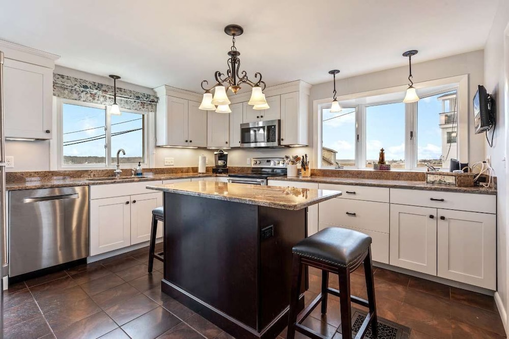Oceanfront Front Porch Back Deck Kitchen