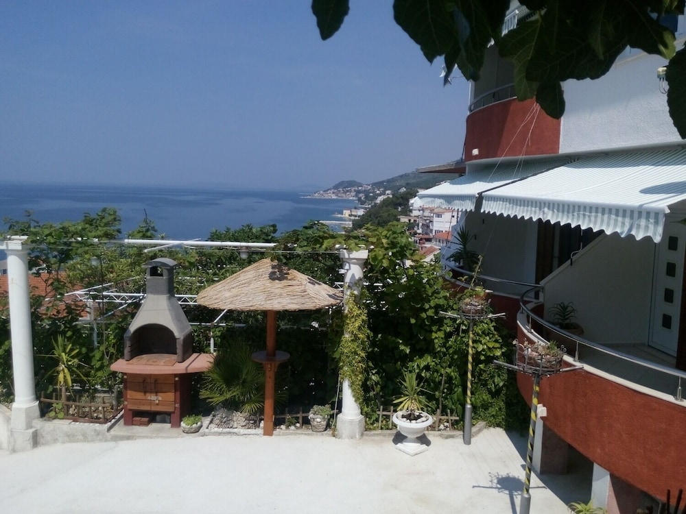 Photo 16