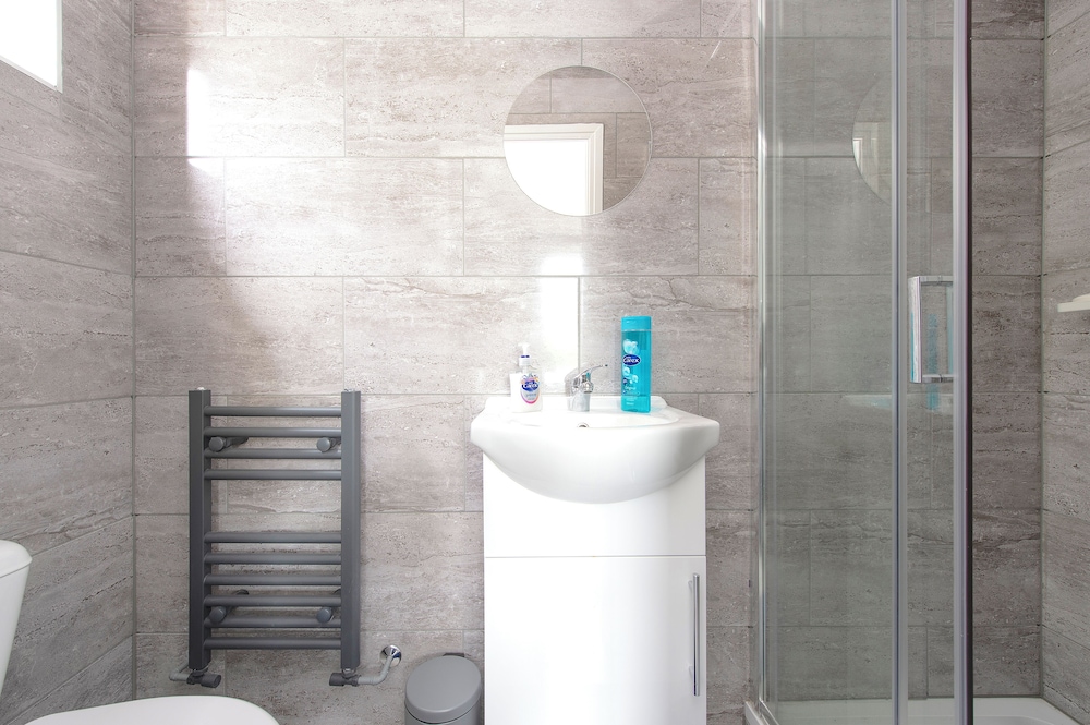 The Pond House - Ensuite Rooms