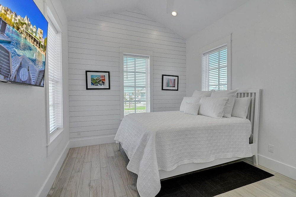 Blue Magnolia 217 LAK view 2