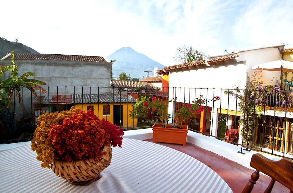 Villa Santa Ana Guatemala