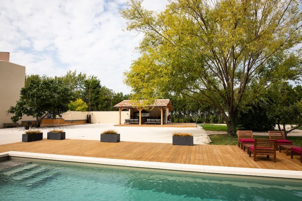 Proven ale House With Pool and spa
