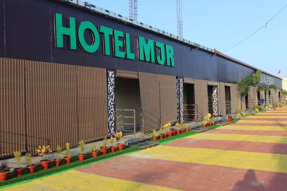 Hotel MJR - Free Pickup and Drop Temple, Sea Beach & Puri Railway Station