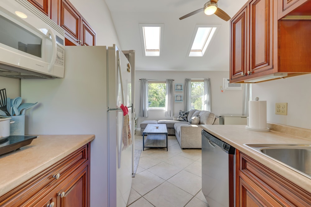 Coastal Truro Cottage - Close to Beaches & Ptown!