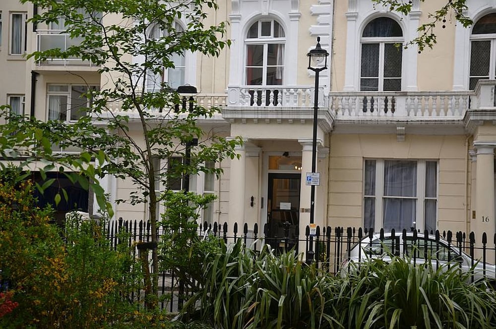Hyde Park Apartments