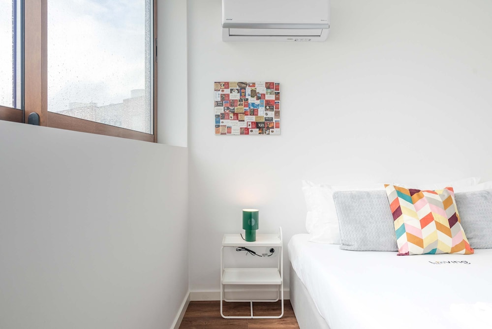 Liiiving in Matosinhos - Warm Vintage Apartment