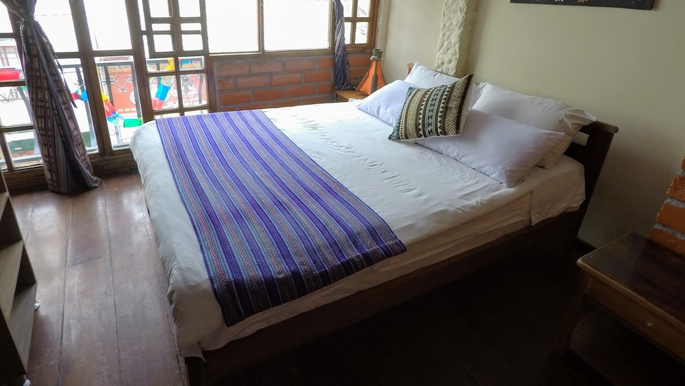 Erupcion Backpackers Hostel
