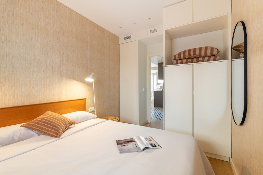 Sagrada Familia Apartment By Olala Homes