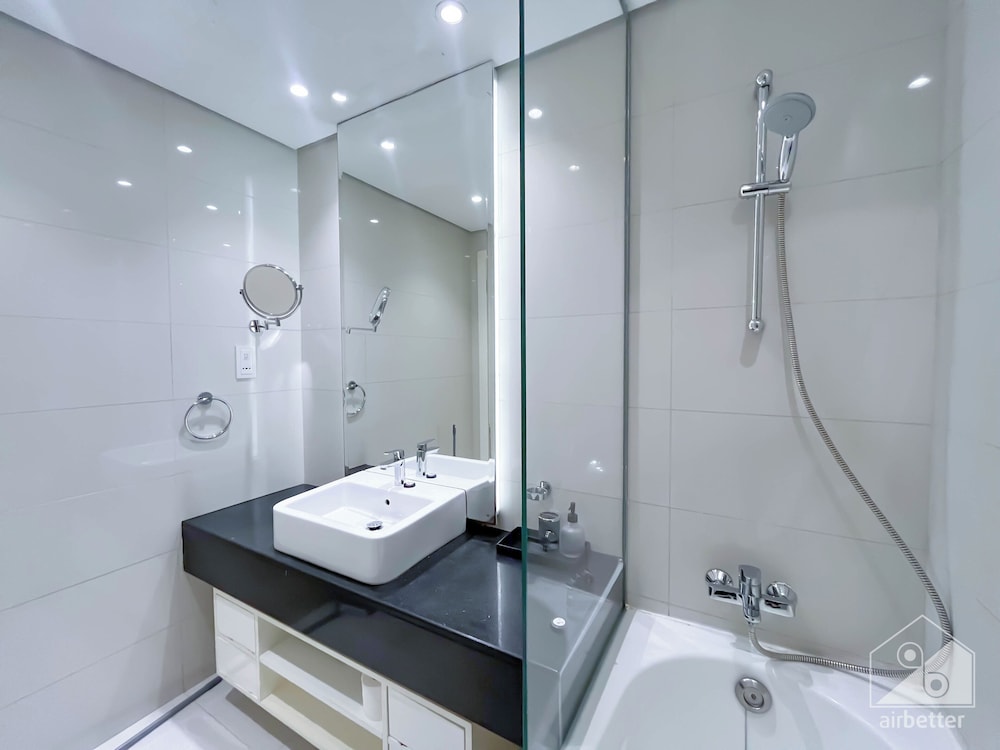 Damac Maison Luxury Apt Canal View Business Bay