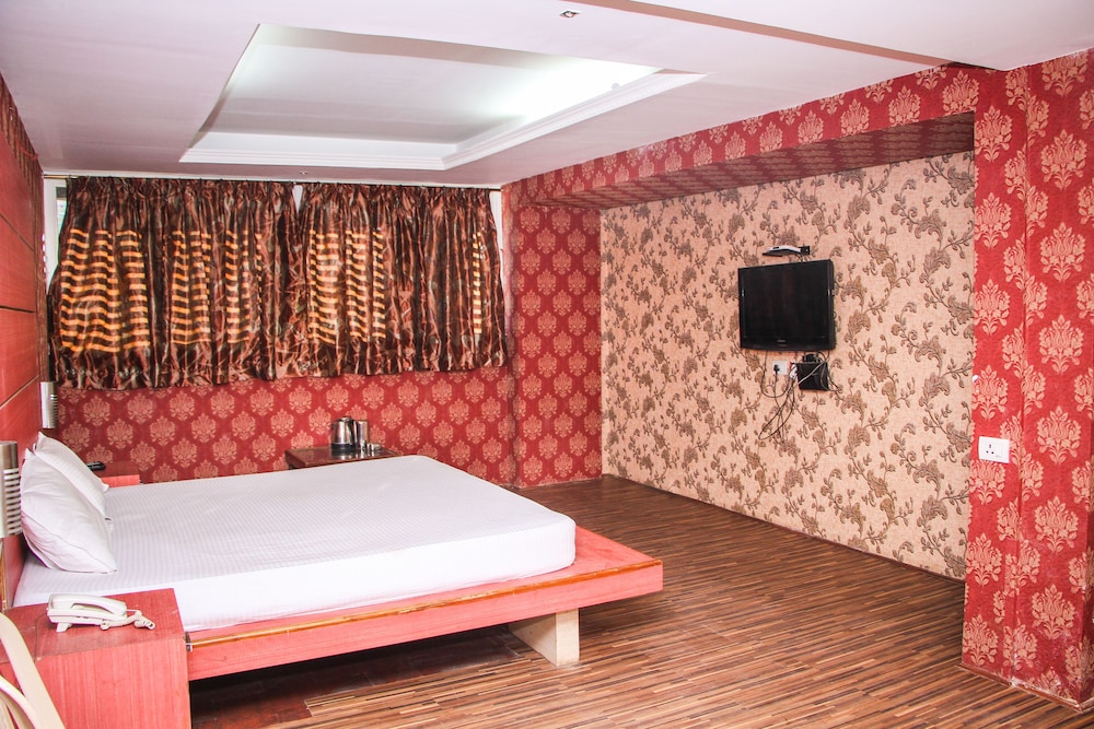 DeSantosh Residency