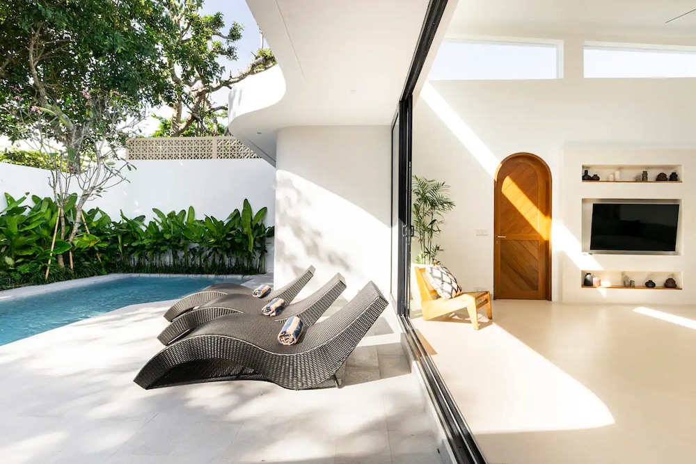 Villa Barsa by Alfred in Bali - Brand New Luxury 3BR Villa Near Bingin Beach