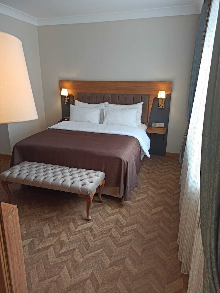 Ak Life Otel & Suit - Image 17