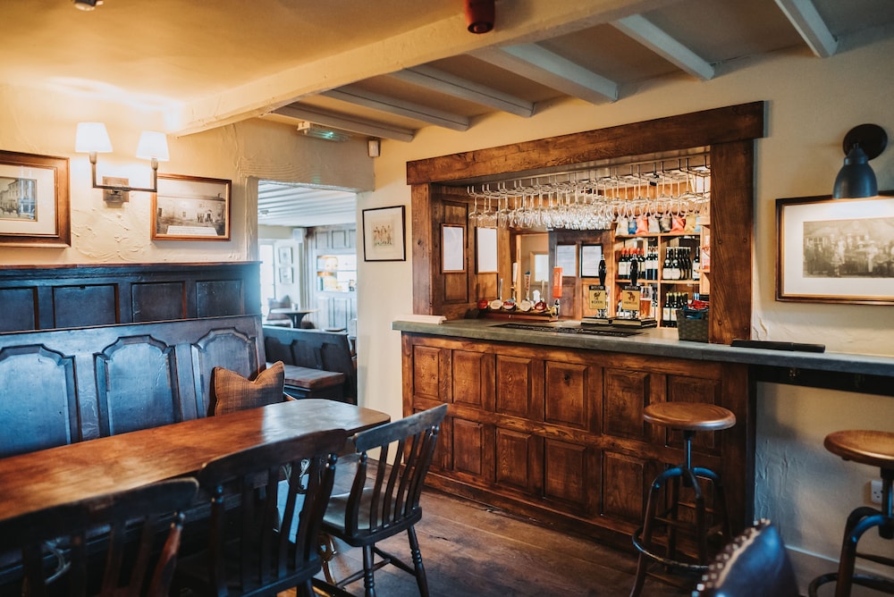 Assheton Arms
