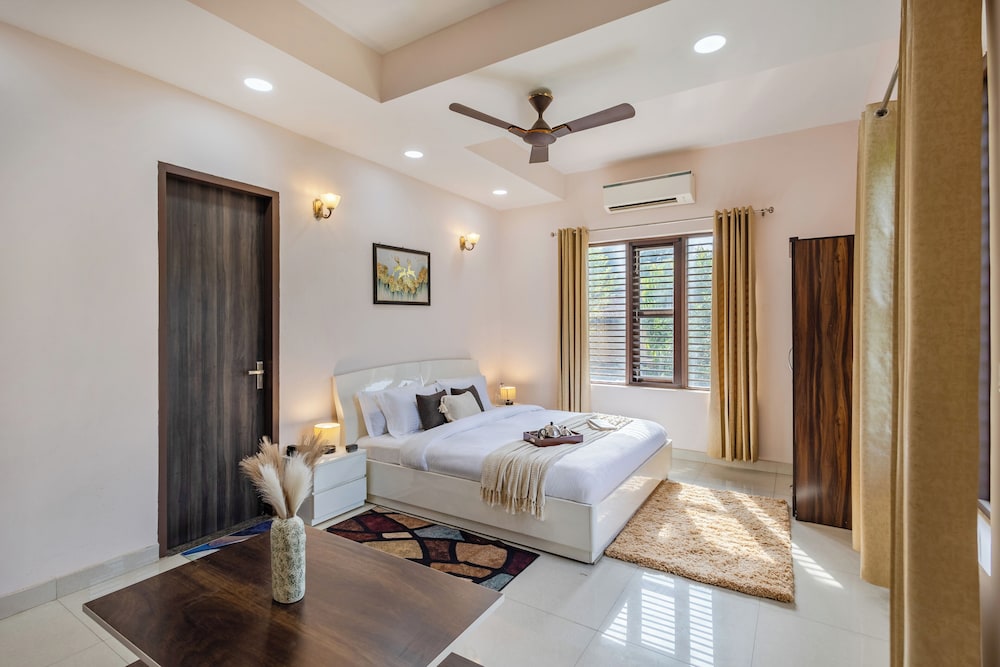 Alaya Stays 5 BHK Pet friendly with pvt pool - Ashirwad Farms