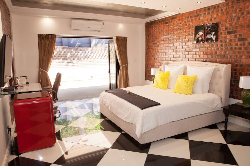 Purple Rayn Boutique Guest House