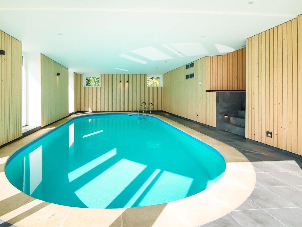 Luxurious Villa With Pool and Sauna, and Very Suitable for Culinary Workshops
