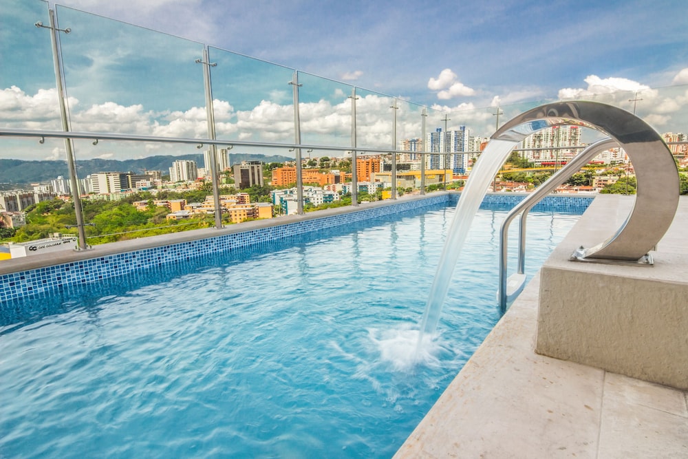Hotel Sonesta Hotel Bucaramanga - Image 1