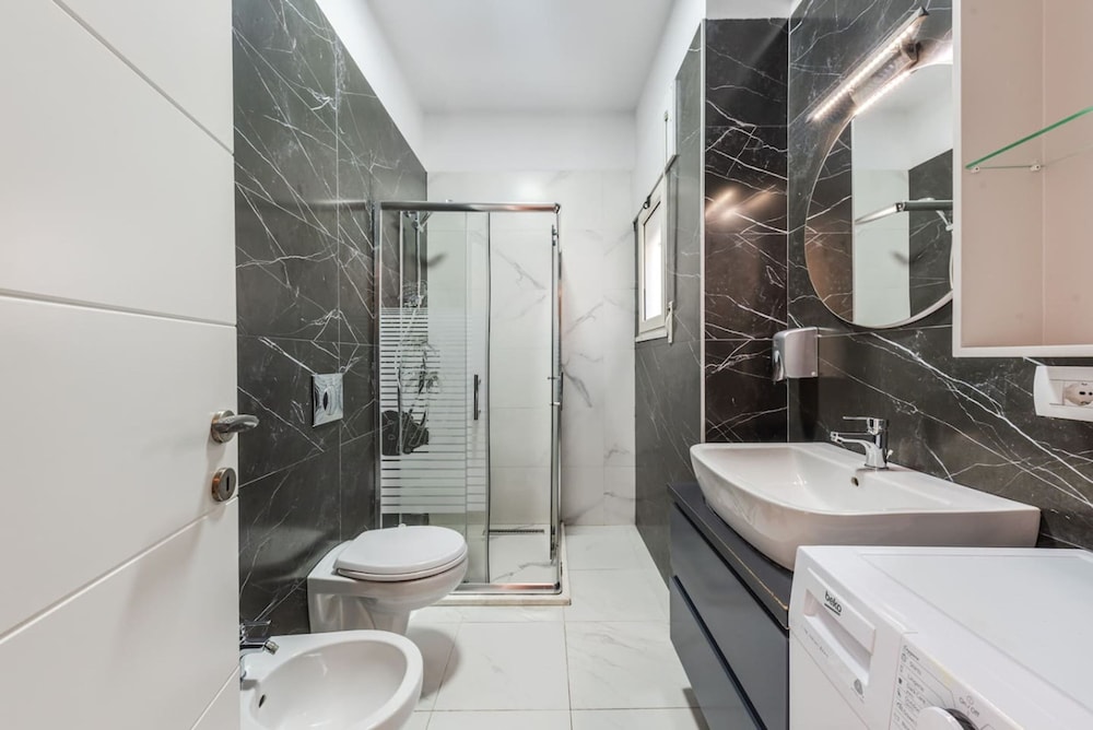 Expansive Apartment With Beach Access - Jasemin