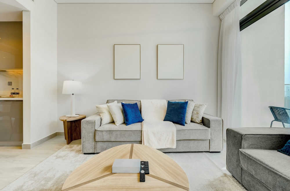 Farhad Azizi Residences - Al Jaddaf