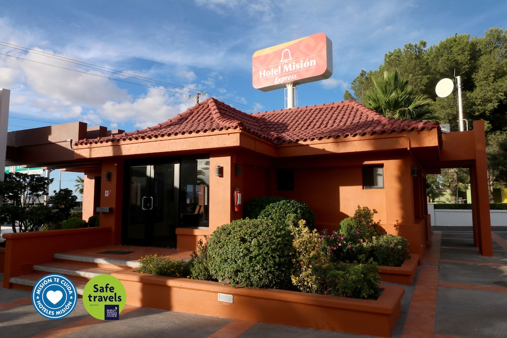 Saltillo Vacations - Hotel Mision Express Saltillo - Property Image 1
