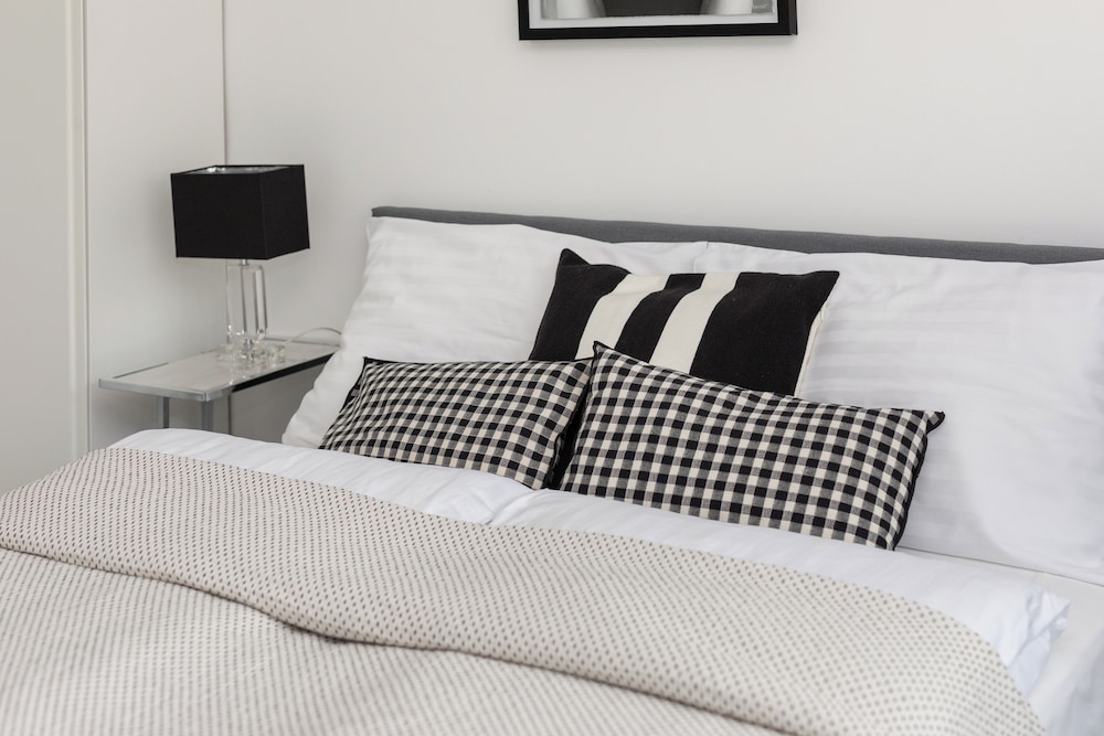 Plac Grzybowski Studio by Renters view 4