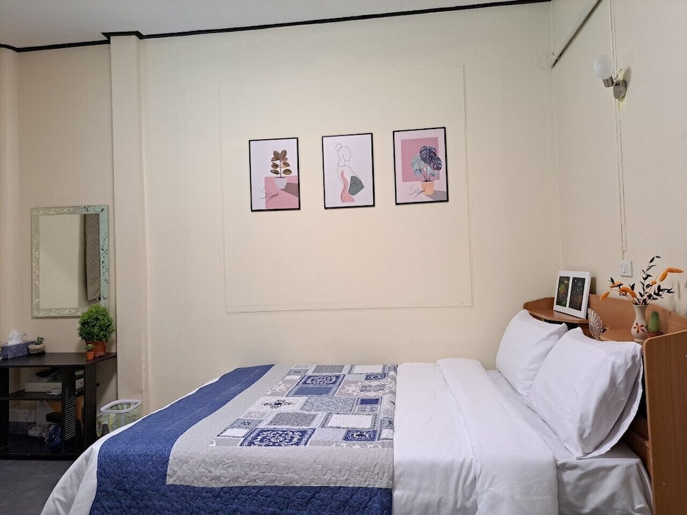 Cozy Mantra Home view 2