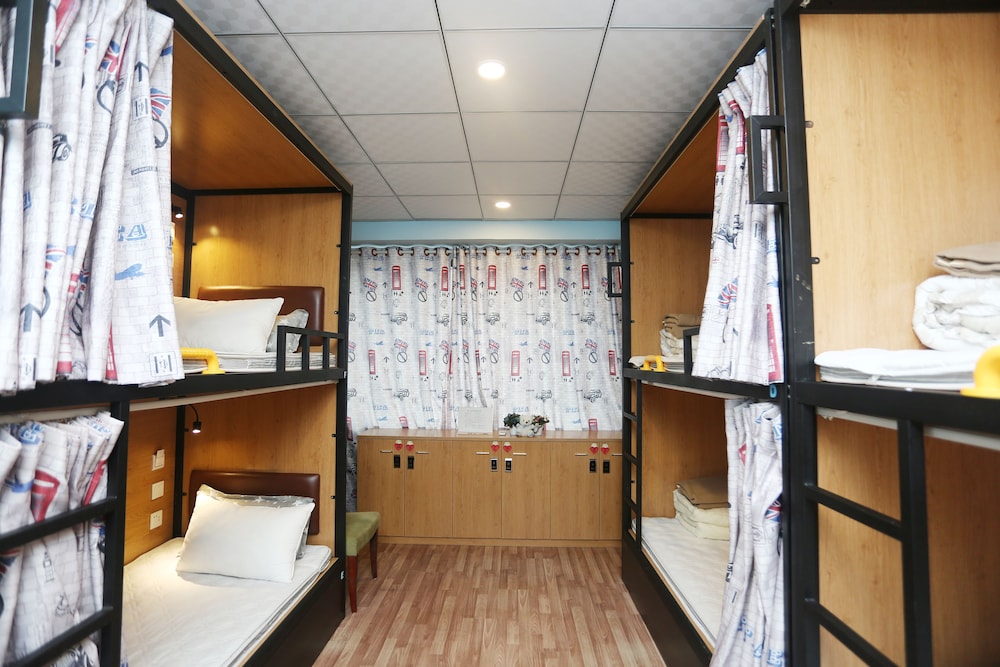 Wutongli Youth Hostel