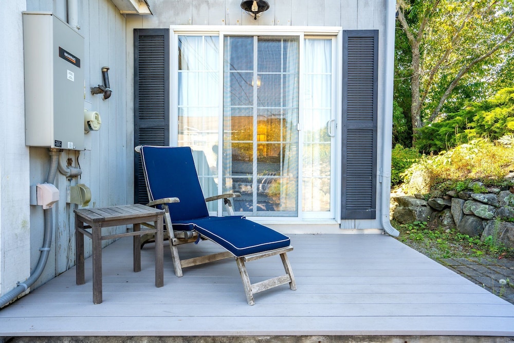 Beachwood Getaway Sleeps 10!
