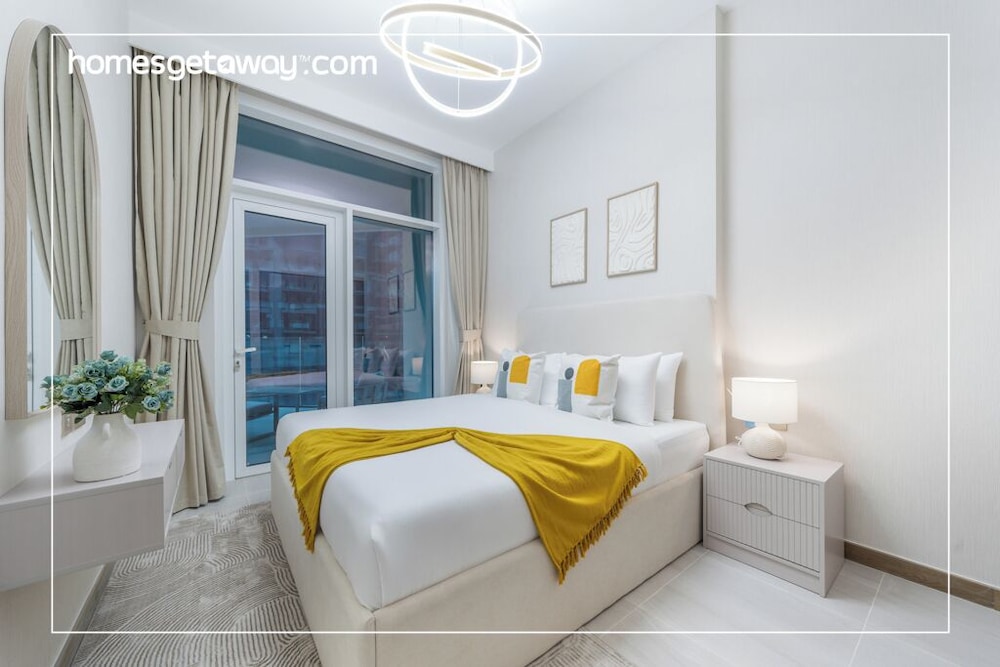 Chic 1BR at the Canal Business Bay
