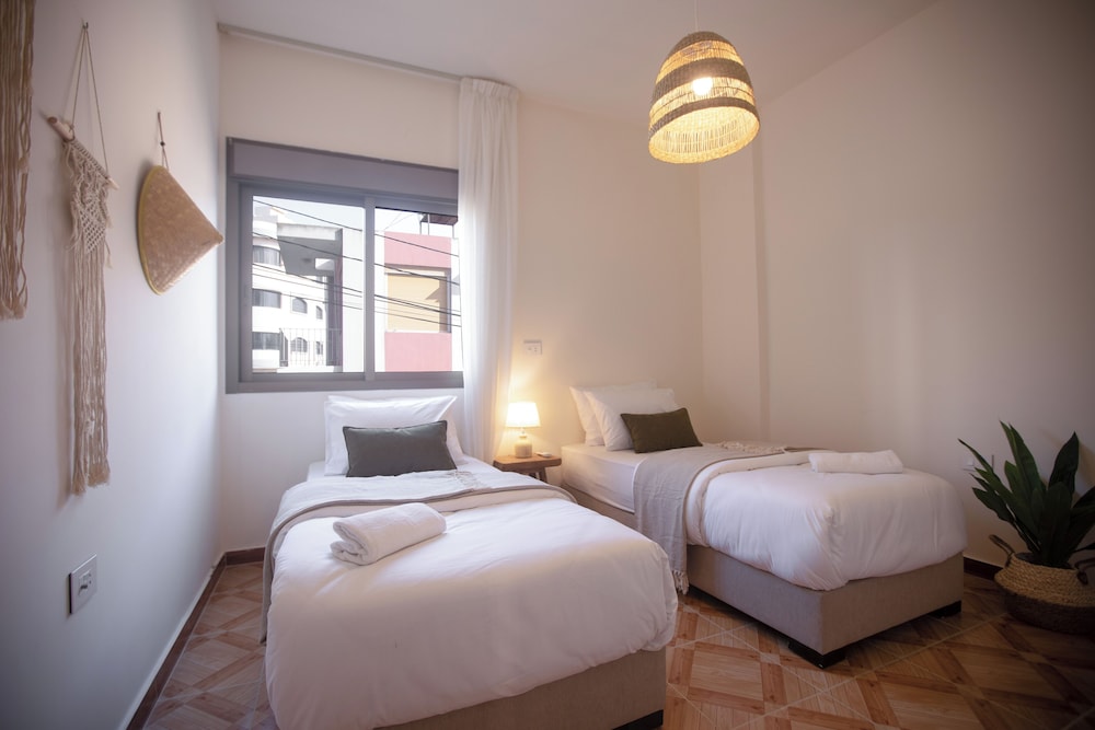 Akl - Chic Apts & Balconies in Batroun