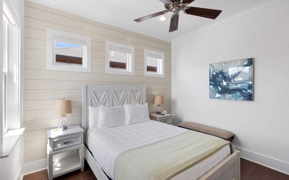 5BR Getaway w/ Private Pool, Golf Cart, 4 Bikes & 30A Convenience!