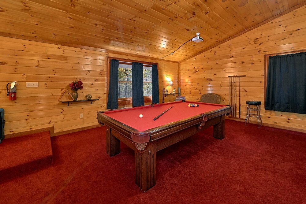 Sweet Tranquility Pool Lodge Apartment 4
