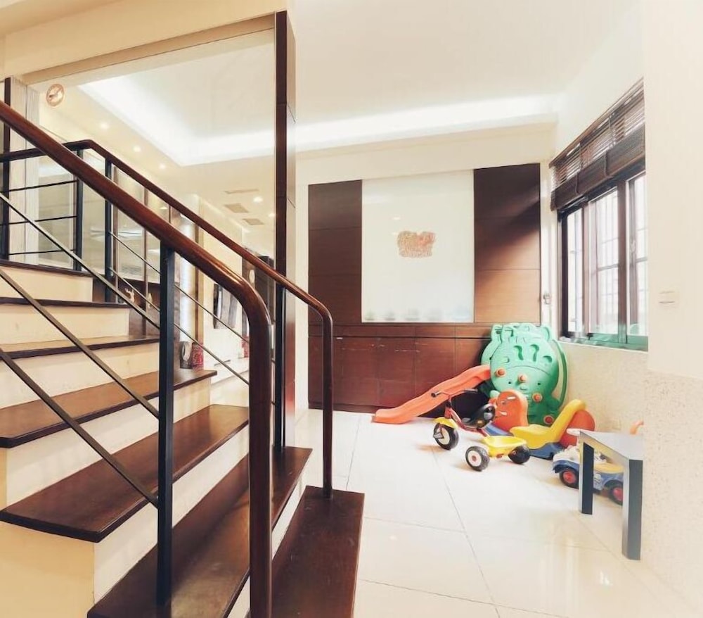 VV House