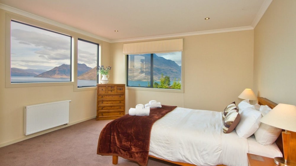 Heavenly View on Hensman view 3
