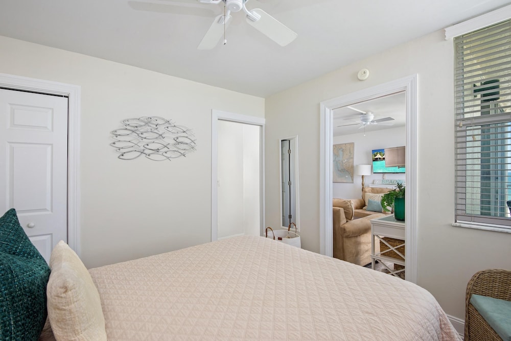 Estero Beach & Tennis 708-c