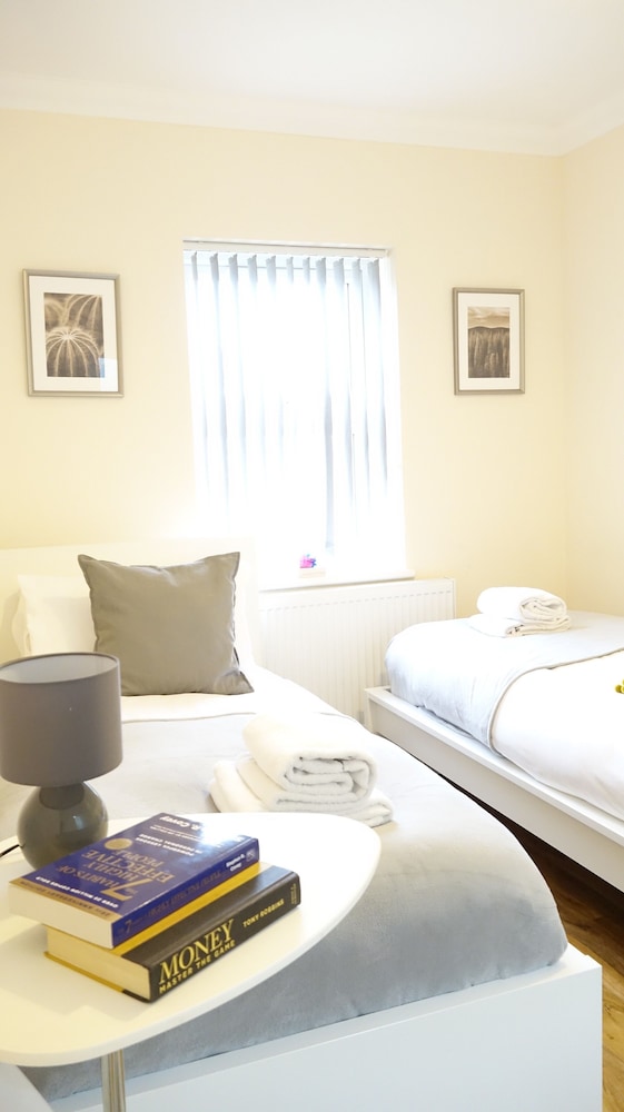 Heathrow Ensuites Rooms