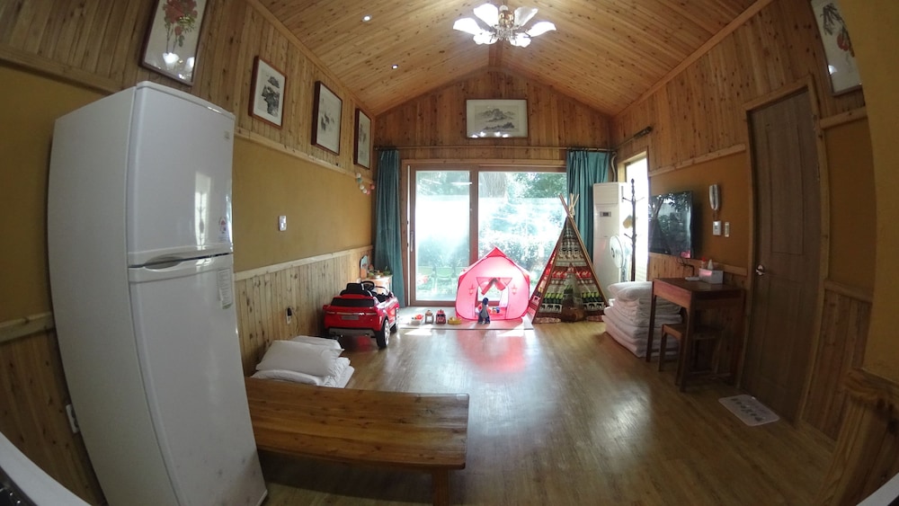 Memory In Jeju Pension