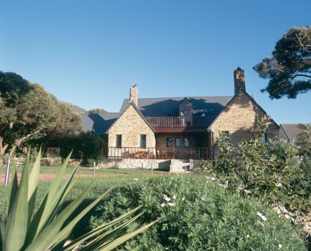 Villa Honeywood Guest House view 5
