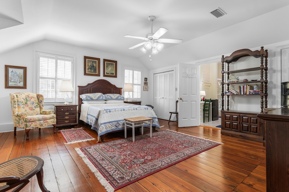 Lachicotte Vacation Rentals
