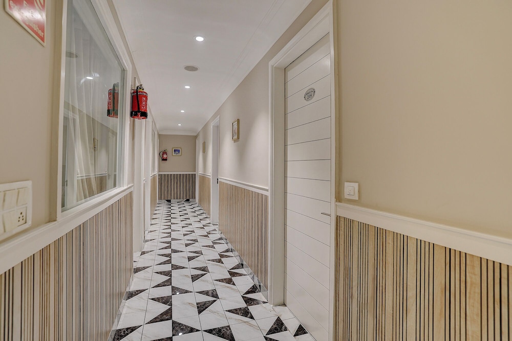 Fabhotel Palm Green