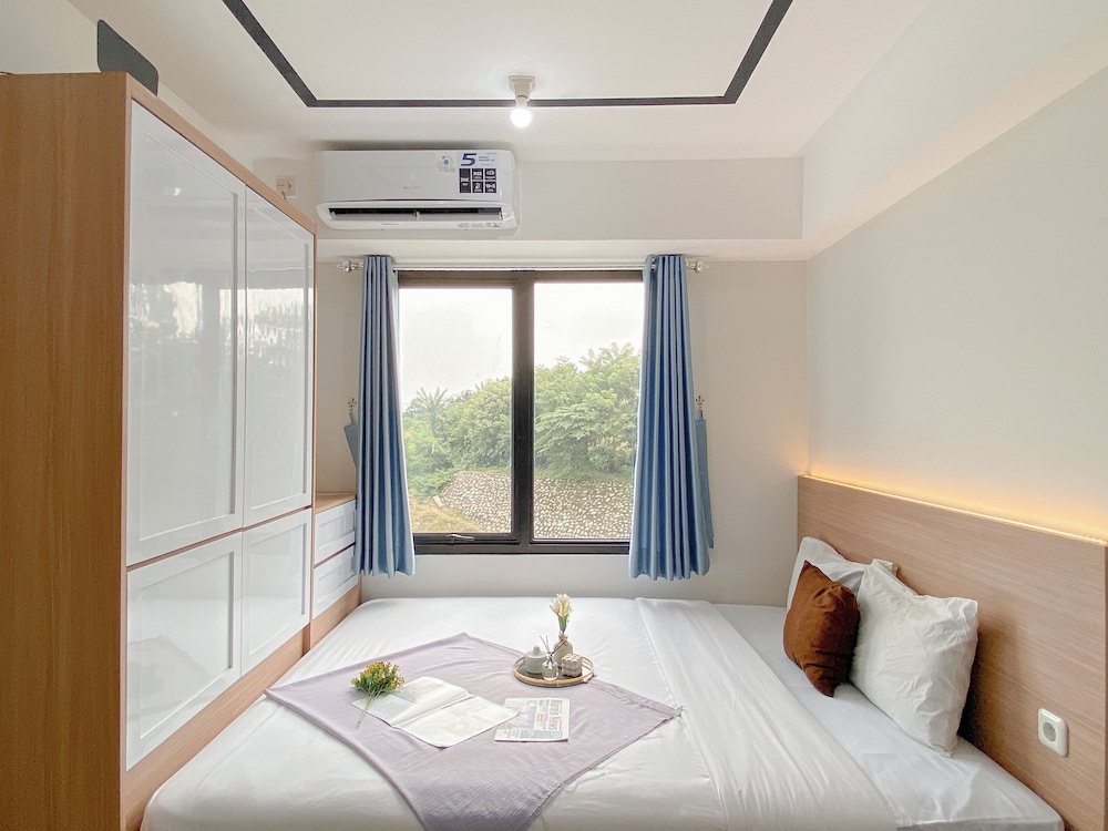 Studio Apartment At Meikarta Near Aeon Delta Mas