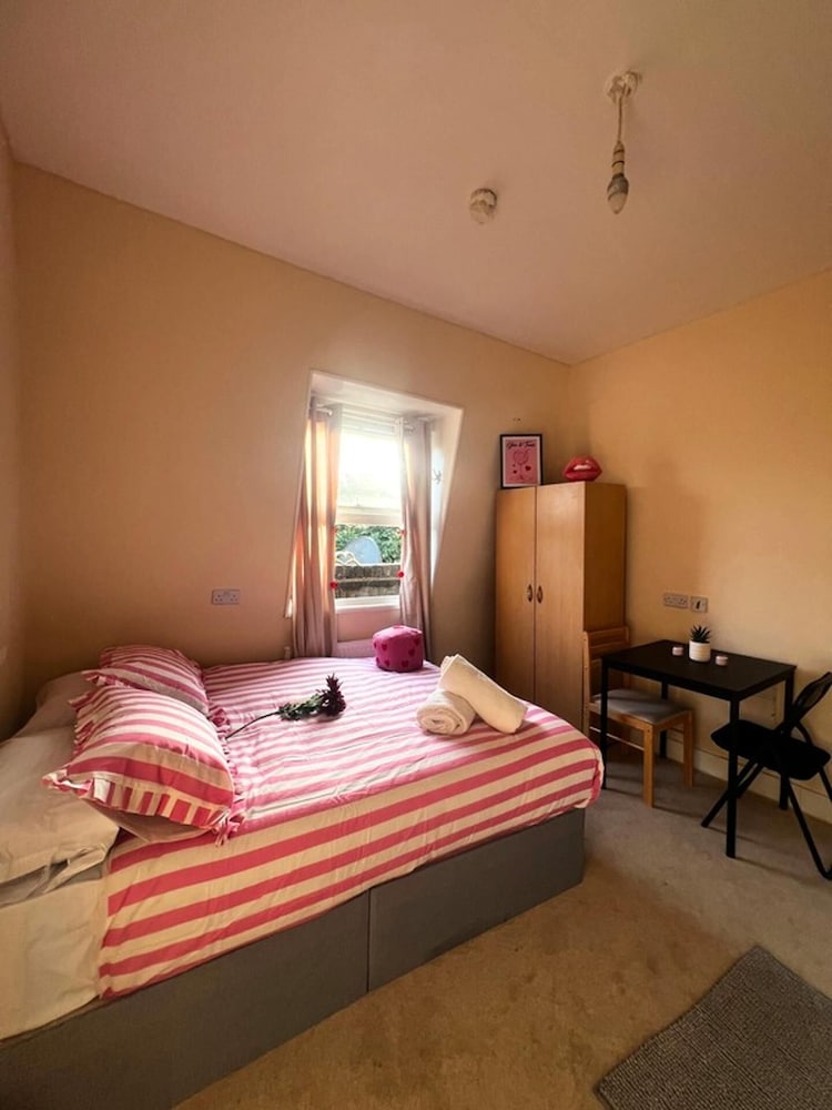 Cosy London Apartment Near Earl's Court