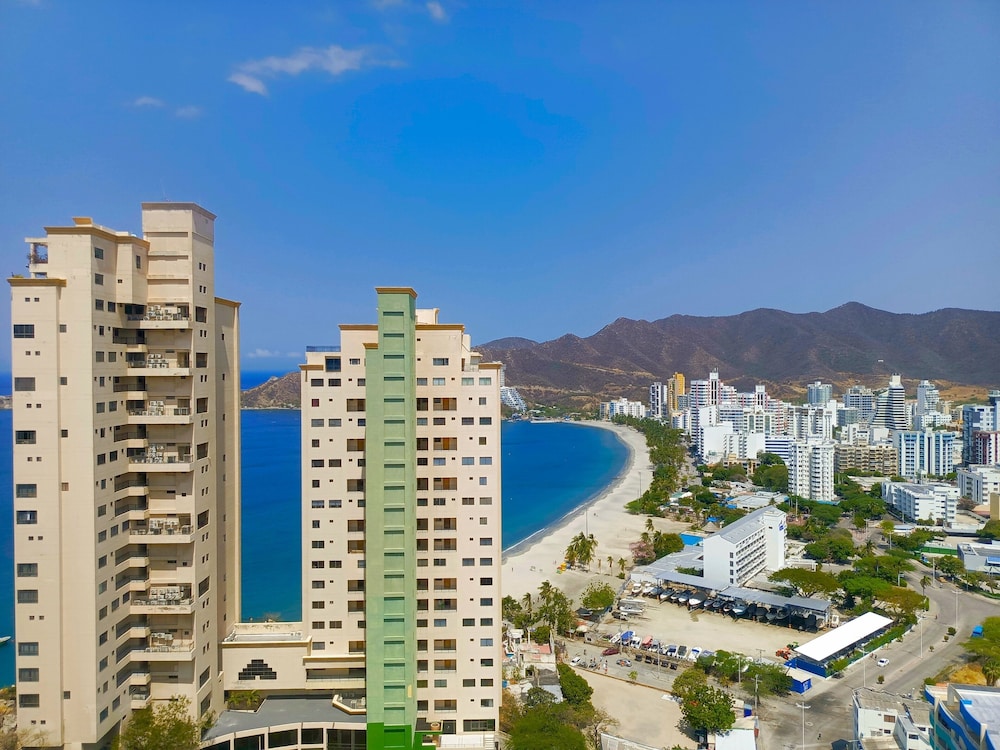 Apartasuites Ambar Roca - Rodadero