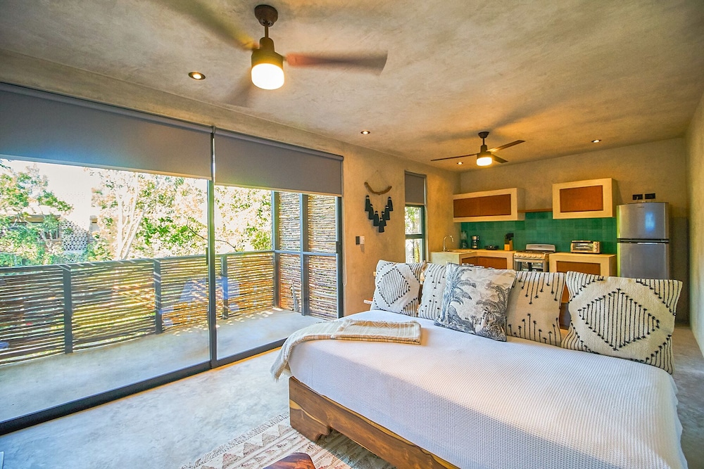Eco-sustainable Luxury Between Beach Hotspots & Tulum Town by Stella Rentals